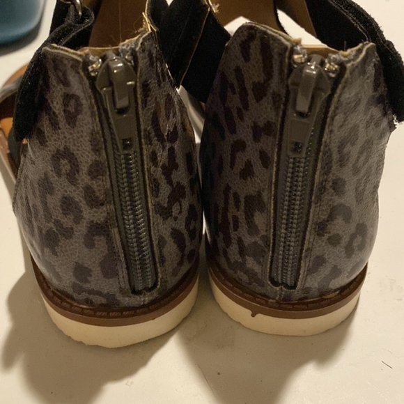 Maurice’s Sandals - Size 7 - Black/Animal Print - NWOT - Picture 3 of 3
